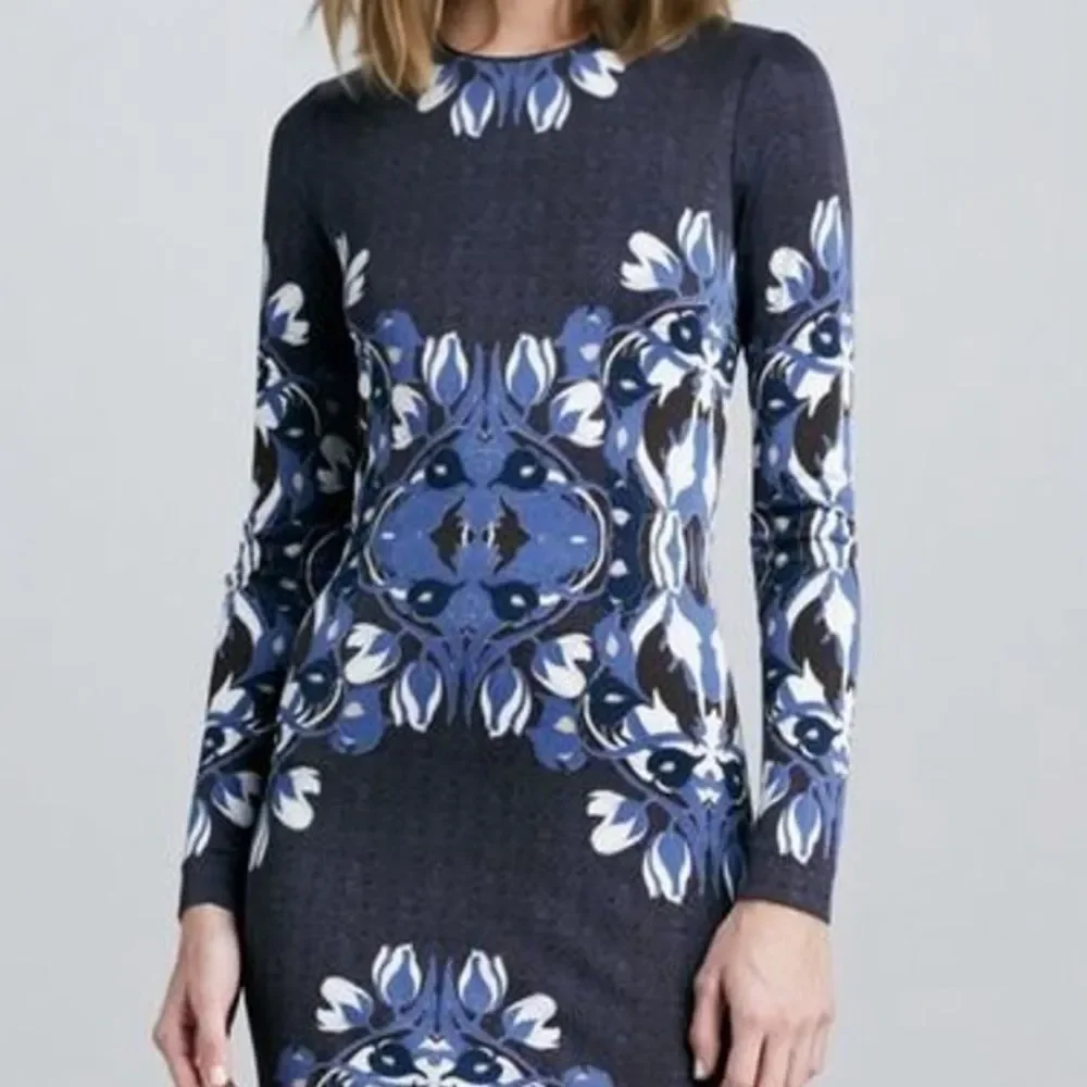 Tory Burch Blue Floral Medallion Sheath Dress Size 10 Jersey Long Sleeve Stretch